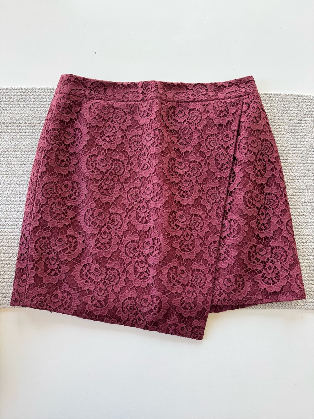 Madewell Burgundy Lace Faux Wrap Style Mini Skirt Size 6